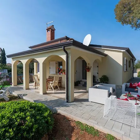 Villa Luck Veleniki Exterior foto