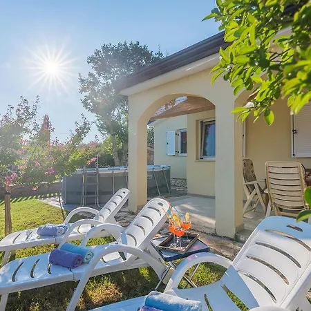 Villa Luck Veleniki Exterior foto